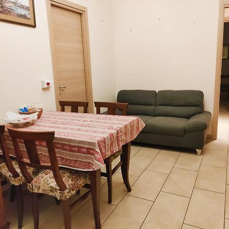 A Casa Di Anri Apartment Торино Екстериор снимка