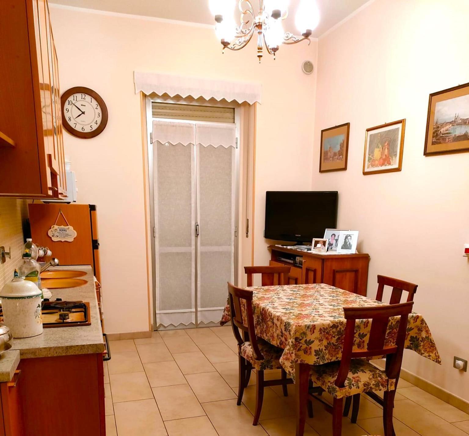 A Casa Di Anri Apartment Торино Екстериор снимка